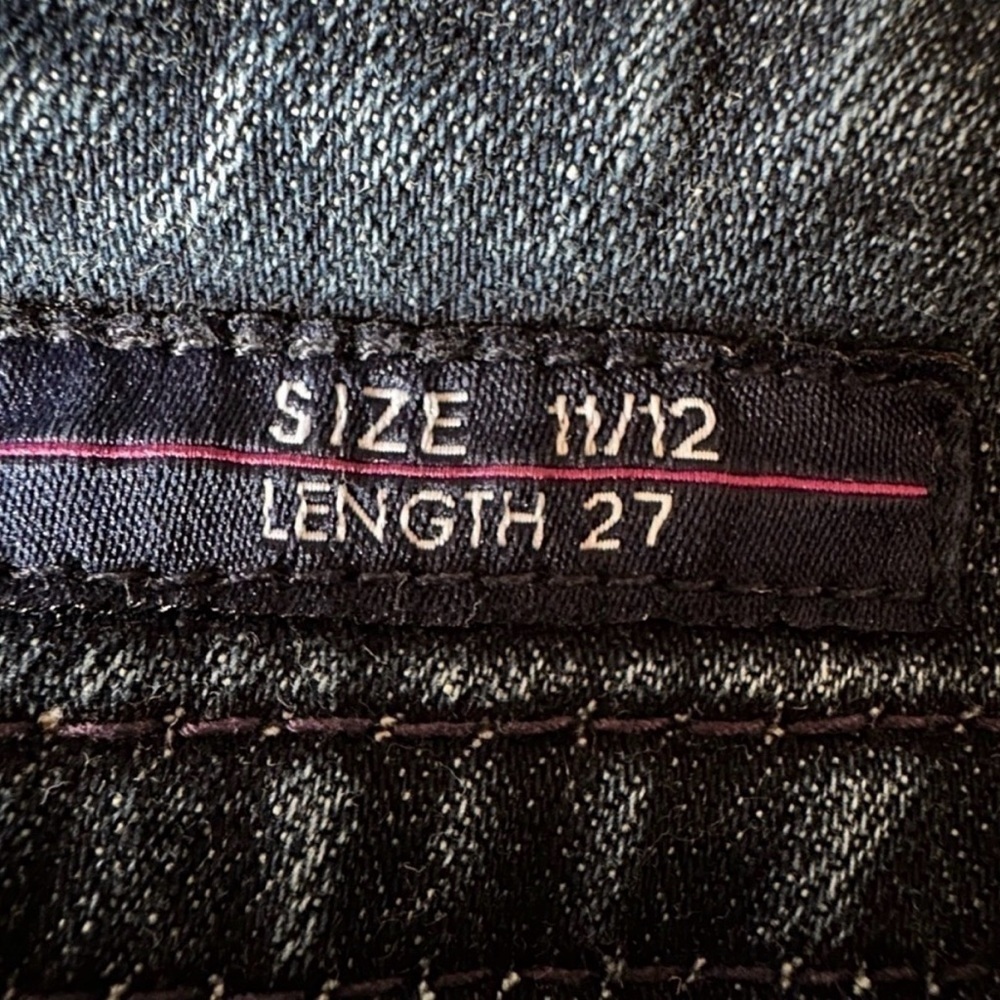 🔥 VIGOSS Women’s The Chelsea Mid-Rise Skinny Distressed Jeans Sz 11/12 ✨ - Picture 6 of 14